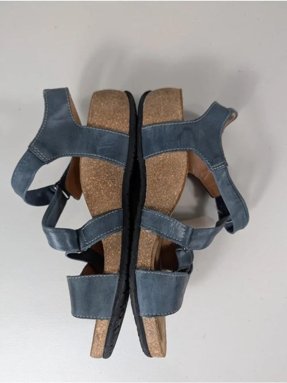 Taos trulie wedge sandals in navy blue leather women's size 7-7.5